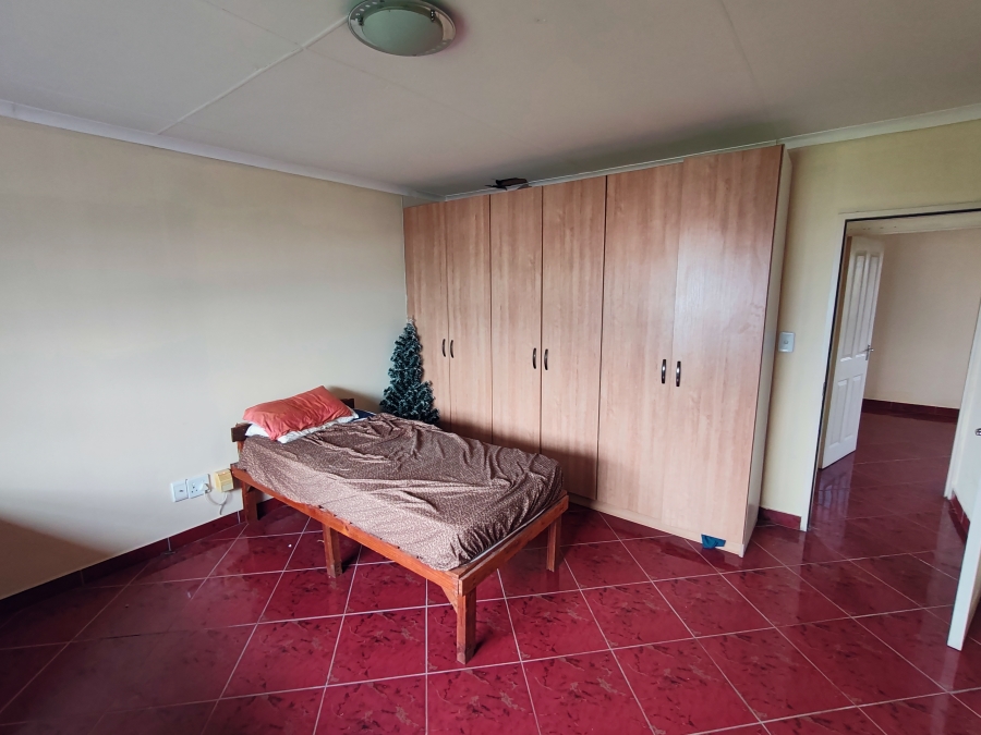 3 Bedroom Property for Sale in Hoogland Western Cape